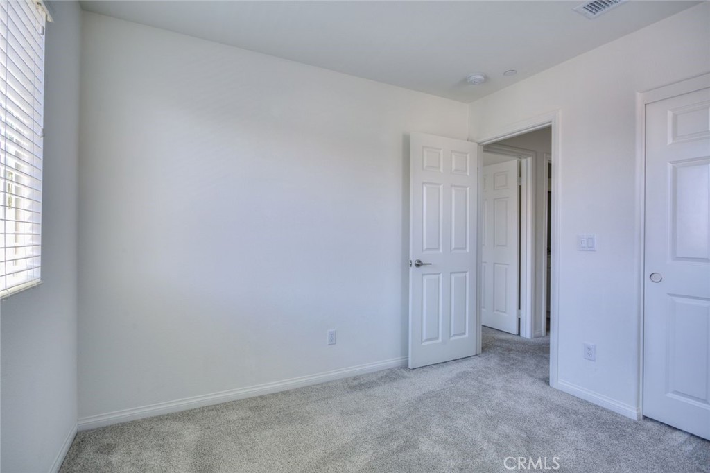 202 Bonita Lane Rialto, CA 92376 - Photo 30 of 43