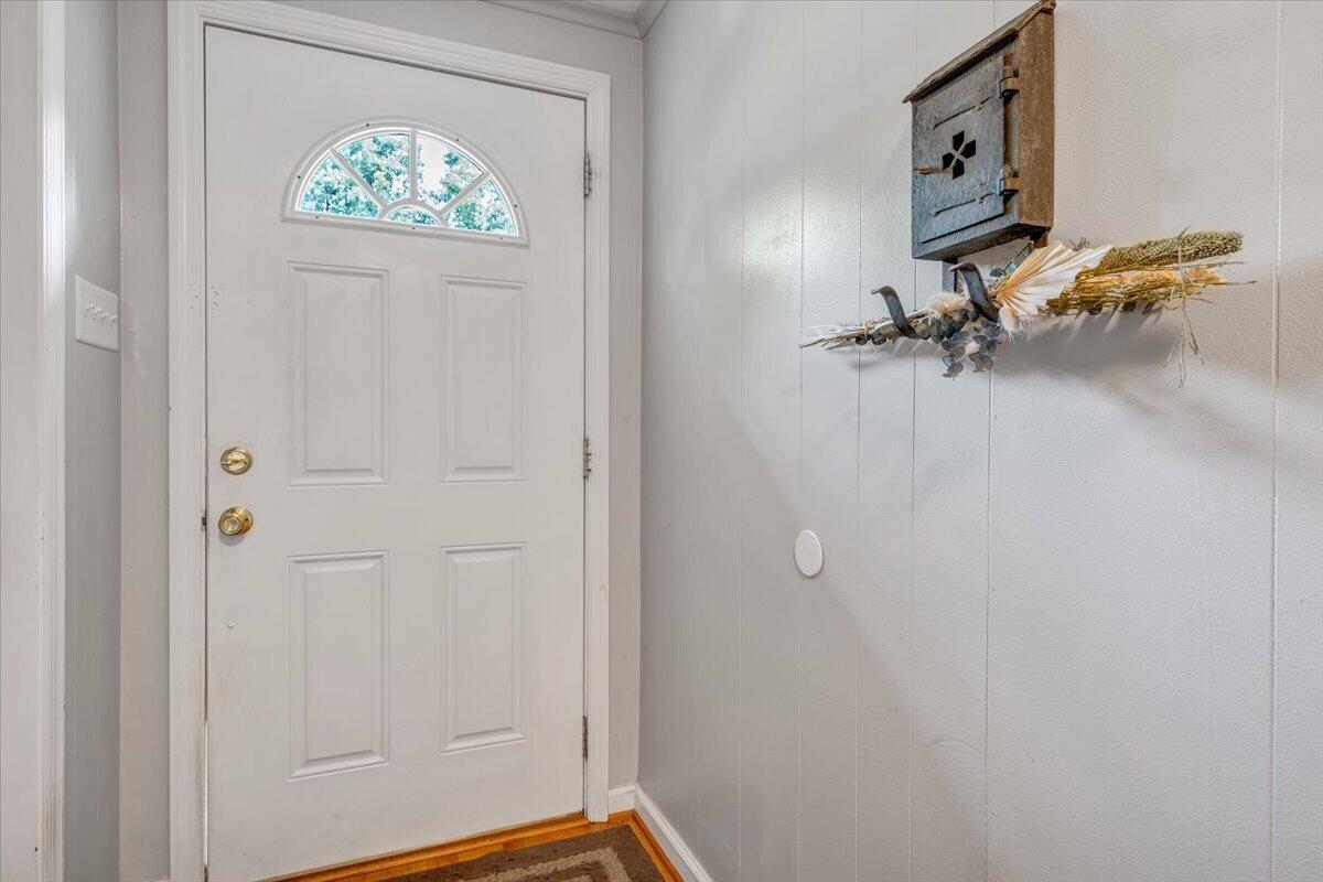 5920 Brahma Road Roanoke, VA 24018 - Photo 4 of 77 004-MIB08043