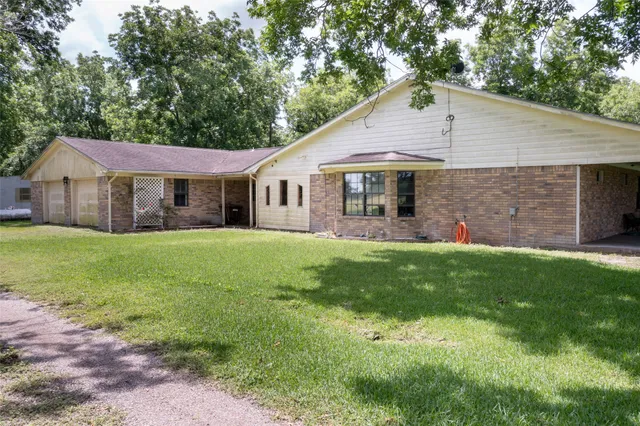 $1,950,000 | 2640 County Road 107, Boling, TX 77420