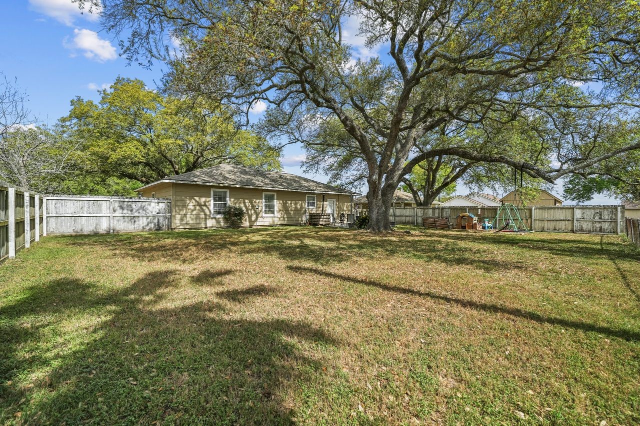 3027 Poppy Street Needville, TX 77461 - Photo 40 of 41