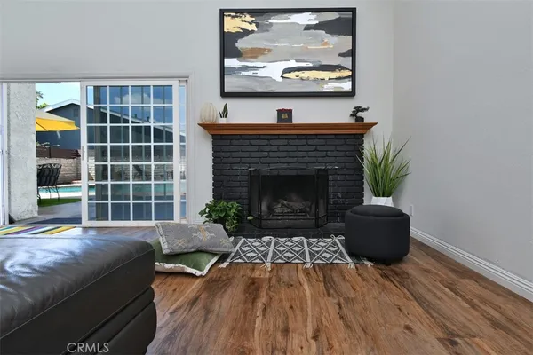 $899,998 | 7721 Comanche Avenue, Winnetka, CA 91306