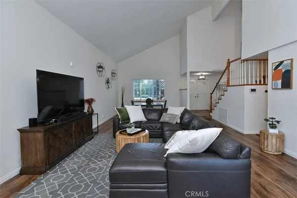 $899,998 | 7721 Comanche Avenue, Winnetka, CA 91306
