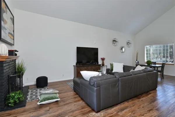 $899,998 | 7721 Comanche Avenue, Winnetka, CA 91306