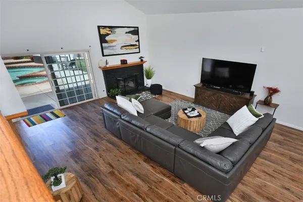 $899,998 | 7721 Comanche Avenue, Winnetka, CA 91306