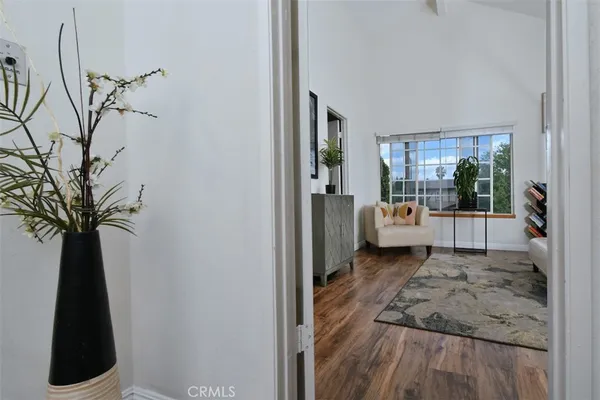 $899,998 | 7721 Comanche Avenue, Winnetka, CA 91306