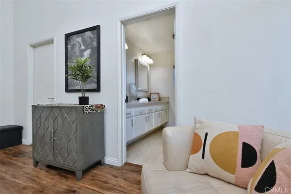 $899,998 | 7721 Comanche Avenue, Winnetka, CA 91306