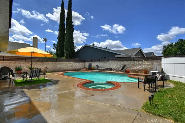 $899,998 | 7721 Comanche Avenue, Winnetka, CA 91306