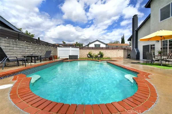 $899,998 | 7721 Comanche Avenue, Winnetka, CA 91306