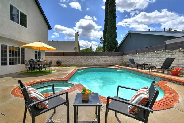 $899,998 | 7721 Comanche Avenue, Winnetka, CA 91306