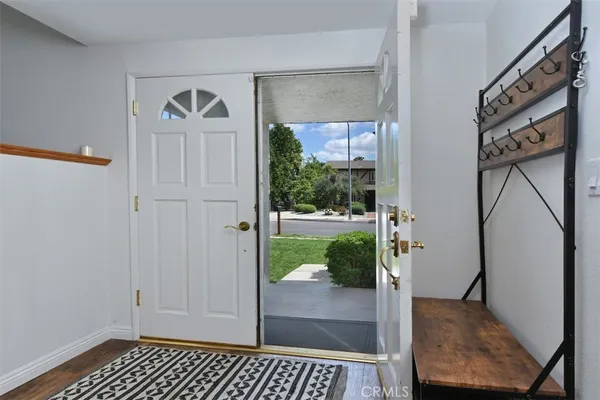 $899,998 | 7721 Comanche Avenue, Winnetka, CA 91306