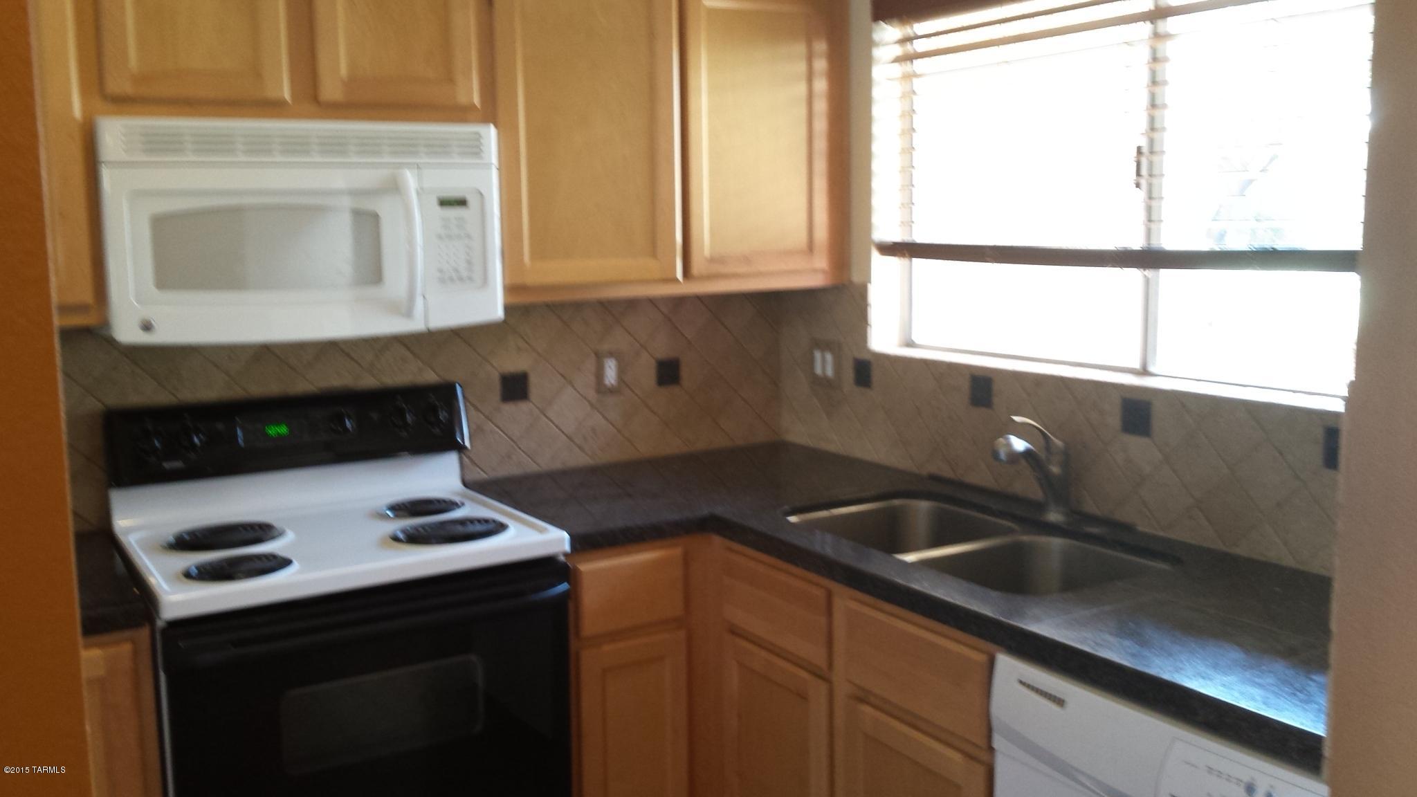 3750 North Country Club Road, Unit 71 Tucson, AZ 85716 - Photo 6 of 29