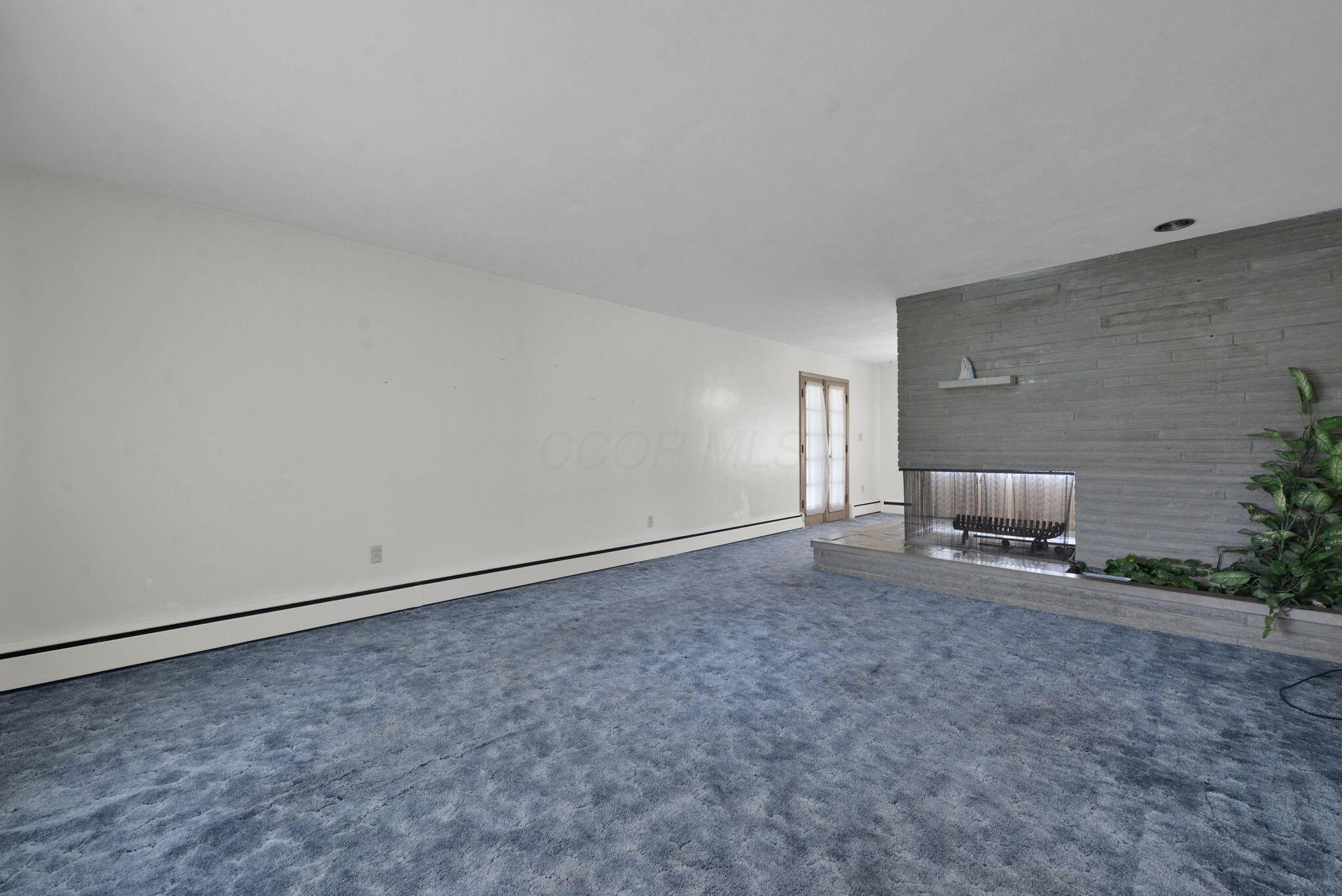 3499 South Hamilton Road Columbus, OH 43232 - Photo 8 of 52 7-web-or-mls-3499-s-hamilton-rd