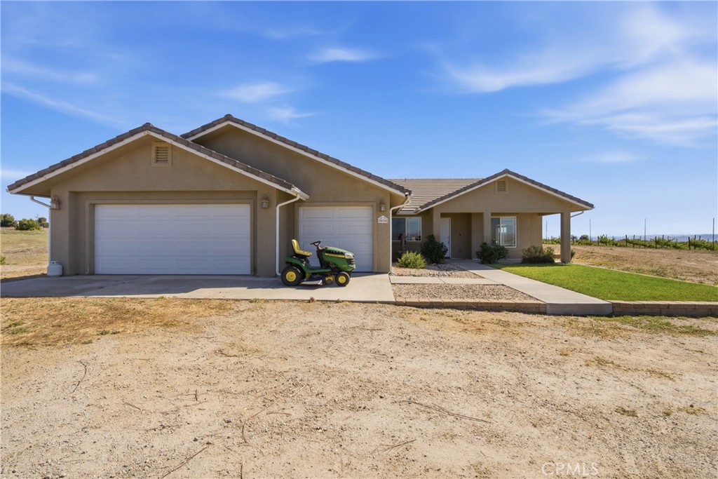 8020 Baron Way Paso Robles, CA 93446 - Photo 2 of 74