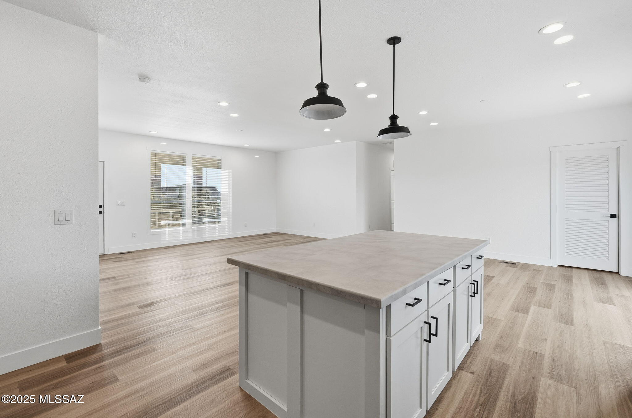 6362 North Van Ark Road Tucson, AZ 85743 - Photo 15 of 41 Gallery Image 15