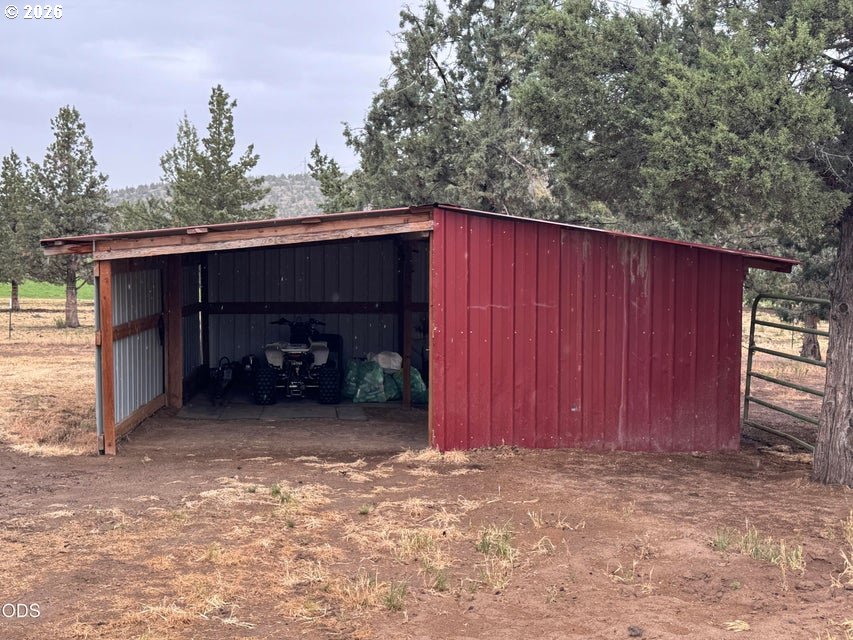 7995 Southwest Houston Lake Road Powell Butte, OR 97753 - Photo 43 of 47