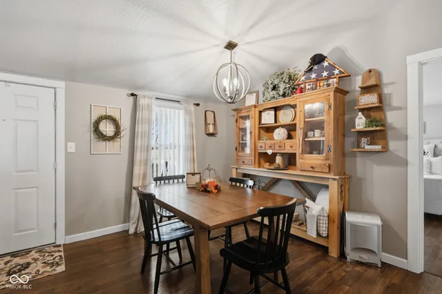 $289,900 | 4910 North 200 West, Columbus, IN 47201