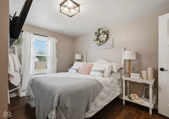 $289,900 | 4910 North 200 West, Columbus, IN 47201