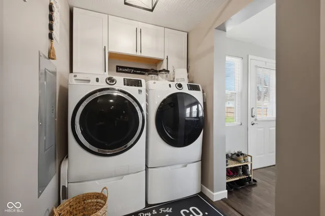 $289,900 | 4910 North 200 West, Columbus, IN 47201