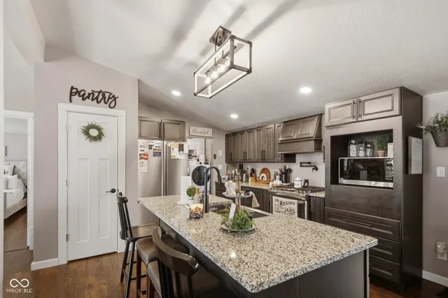 $289,900 | 4910 North 200 West, Columbus, IN 47201