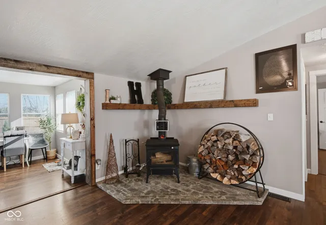 $289,900 | 4910 North 200 West, Columbus, IN 47201