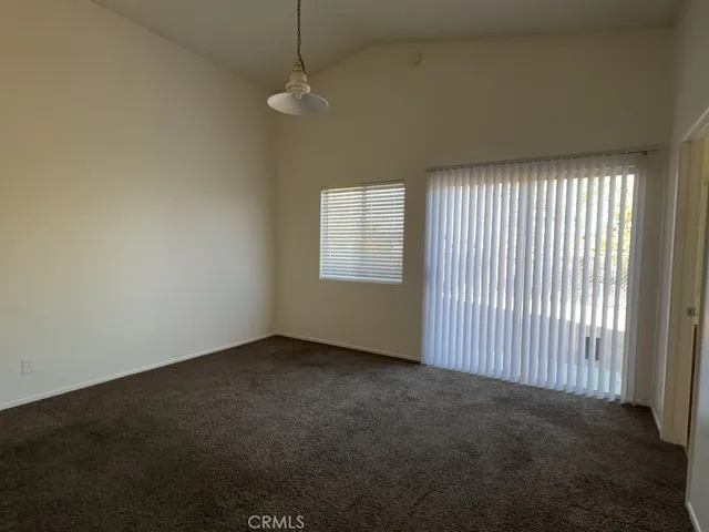 a view of empty room with window
