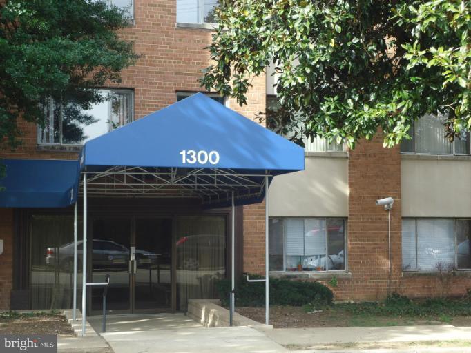 1300 South Arlington Ridge Road, Unit 405 Arlington, VA 22202 - Photo 1 of 1 Exterior (General)