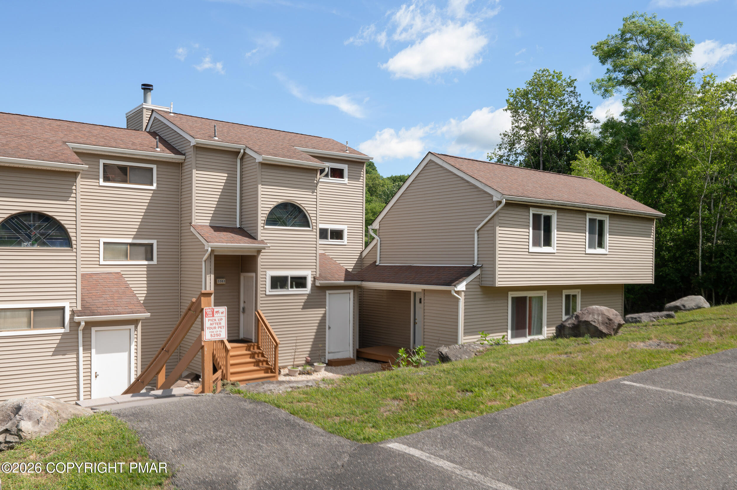 3385 Windermere Drive Bushkill, PA 18324 - Photo 18 of 34 Exterior