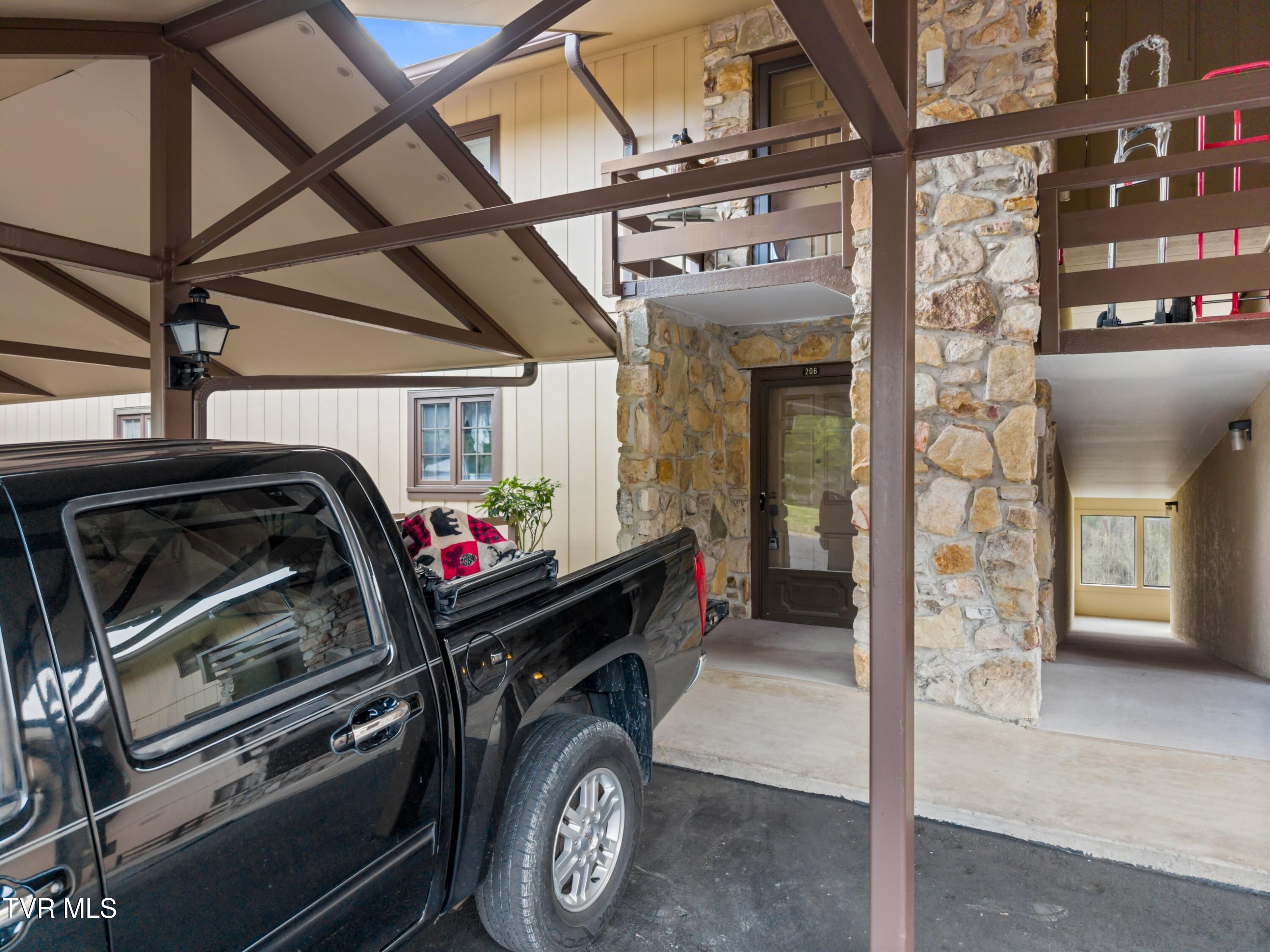 1824 Oriole Road, Unit 206 Gatlinburg, TN 37738 - Photo 1 of 35 001-1824OrioleRoad-206-Gatlinburg-TN-377