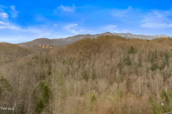 $319,900 | 1824 Oriole Road, Unit 206, Gatlinburg, TN 37738