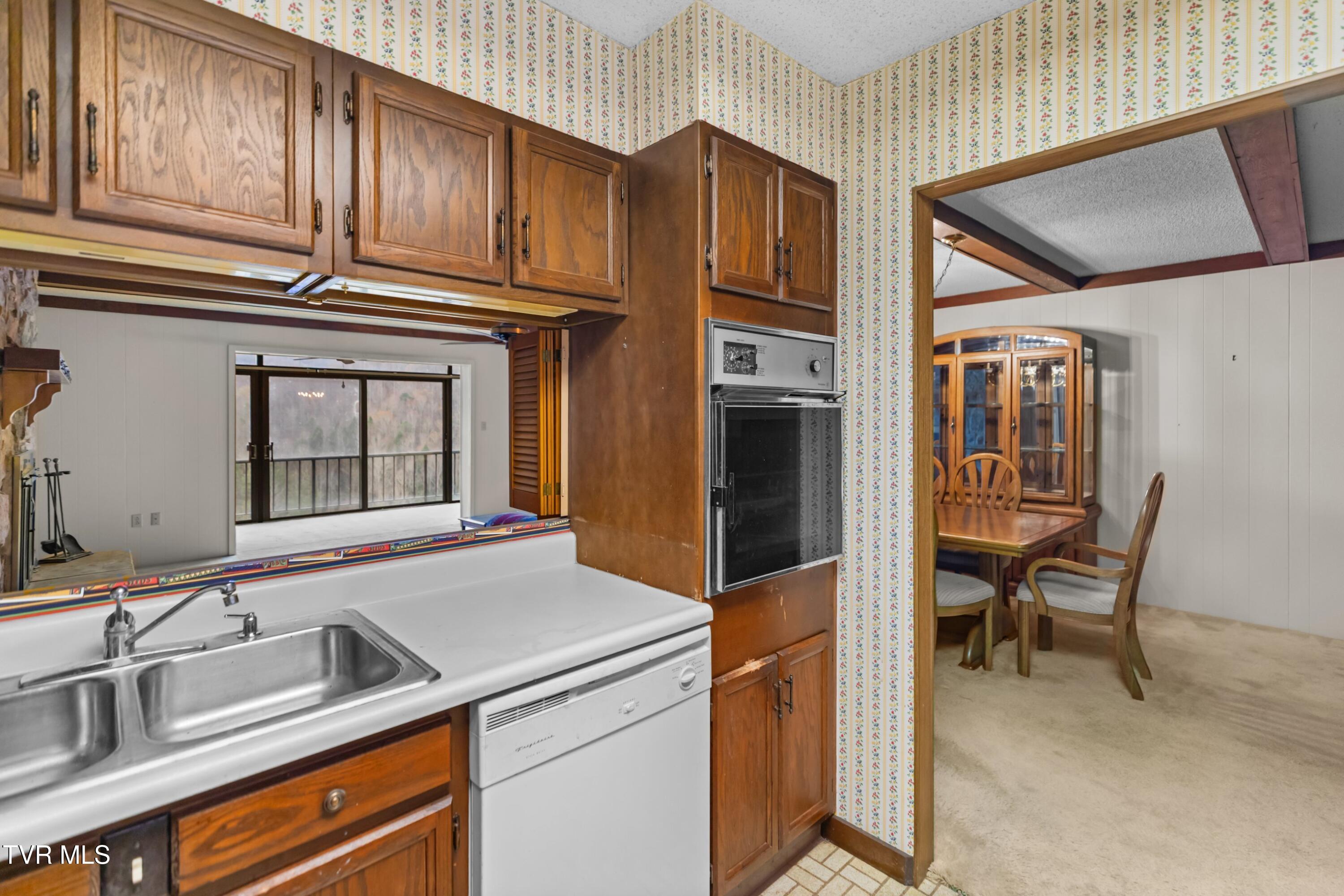 1824 Oriole Road, Unit 206 Gatlinburg, TN 37738 - Photo 19 of 35 019-1824OrioleRoad-206-Gatlinburg-TN-377