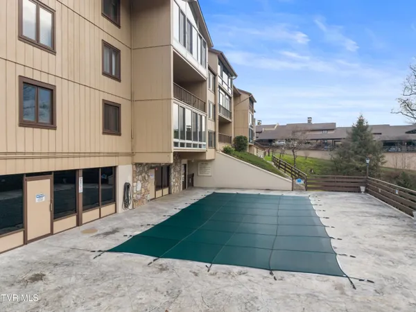 $319,900 | 1824 Oriole Road, Unit 206, Gatlinburg, TN 37738