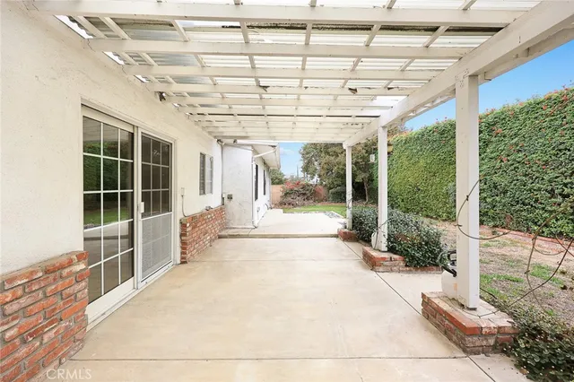 a view of a porch with windows