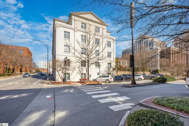 $1,200,000 | 100 West Court Street, Unit 3L, Greenville, SC 29601