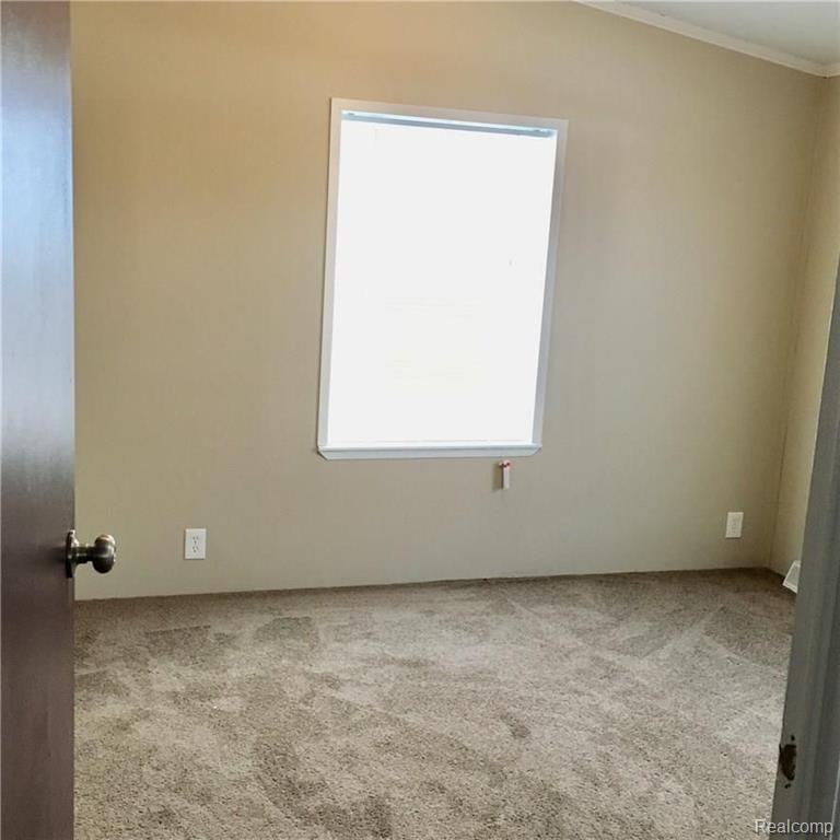 6393 East Atherton Road Burton, MI 48519 - Photo 11 of 18
