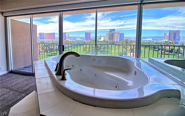 $2,800 | 3111 Bel Air Drive, Unit 8E, Las Vegas, NV 89109