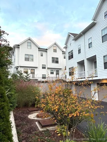 $5,200 | 1 Howard Avenue, Unit B2, Norwalk, CT 06855