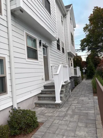 $5,200 | 1 Howard Avenue, Unit B2, Norwalk, CT 06855