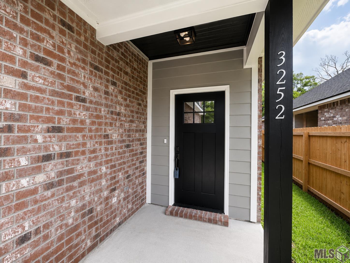 3252 Jackson Street Baker, LA 70714 - Photo 2 of 18