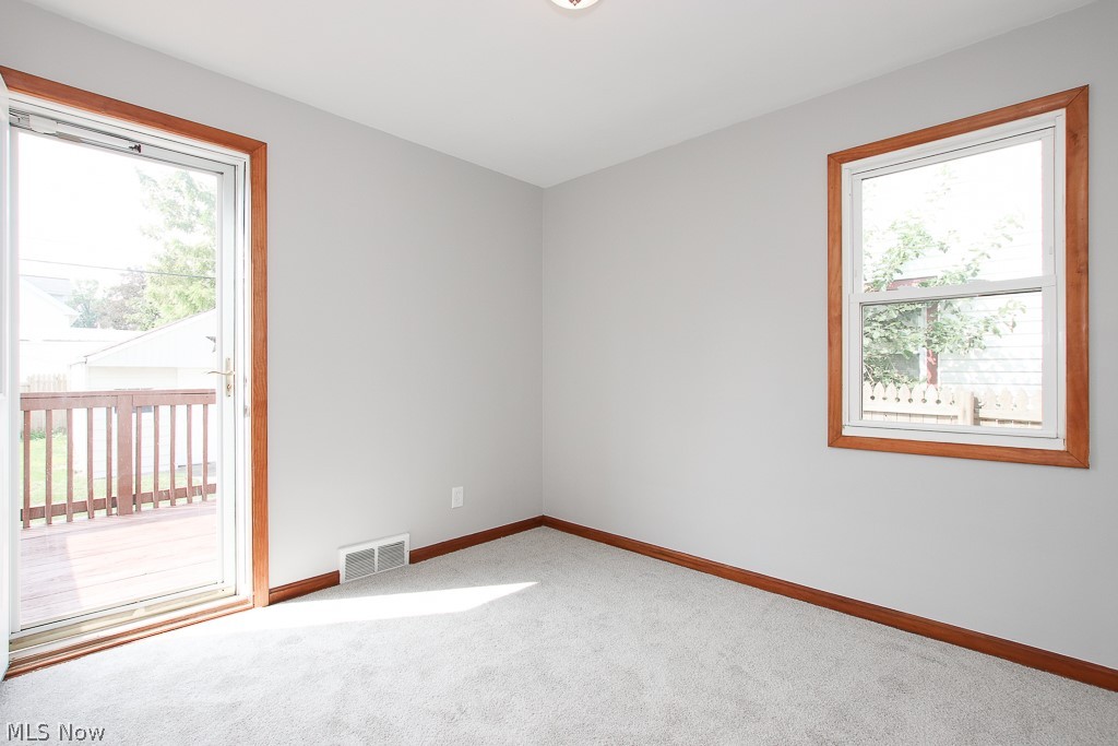 6911 Ridgewood Avenue Parma, OH 44129 - Photo 17 of 35 Gallery Image 17