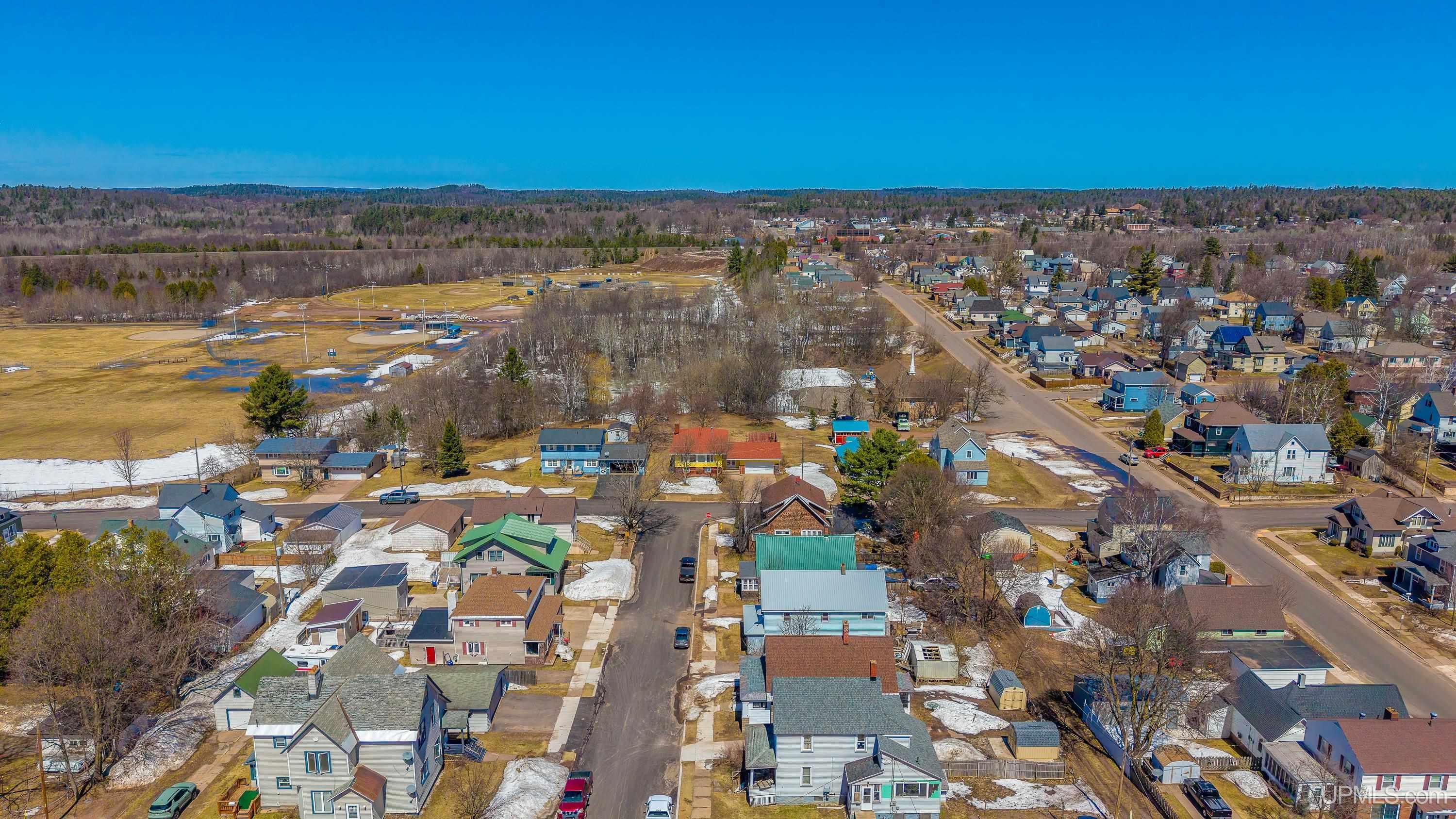 806 North 1st Street Ishpeming, MI 49849 - Photo 24 of 27