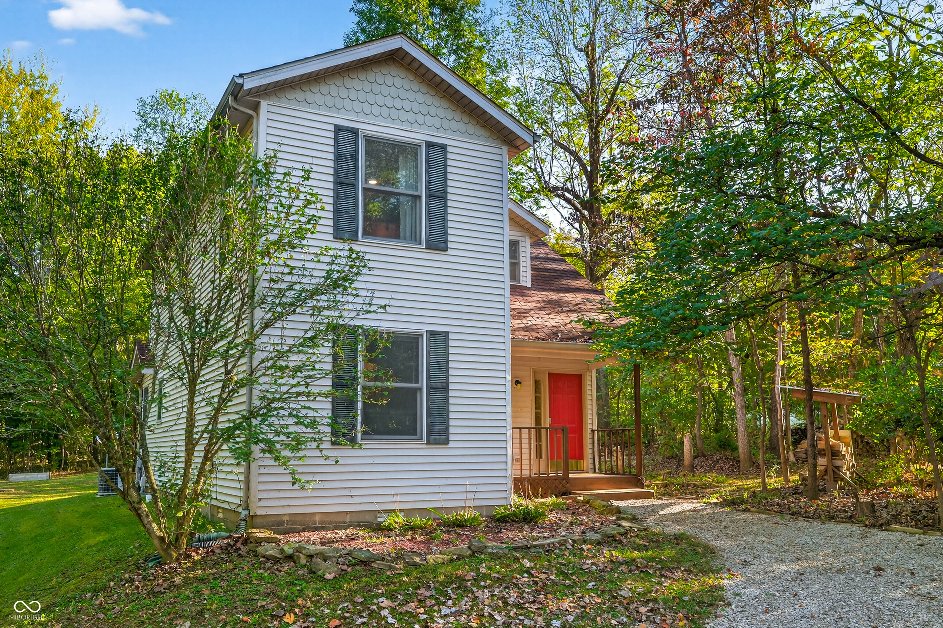 8140 Grandview Road Columbus, IN 47201 - Photo 1 of 70