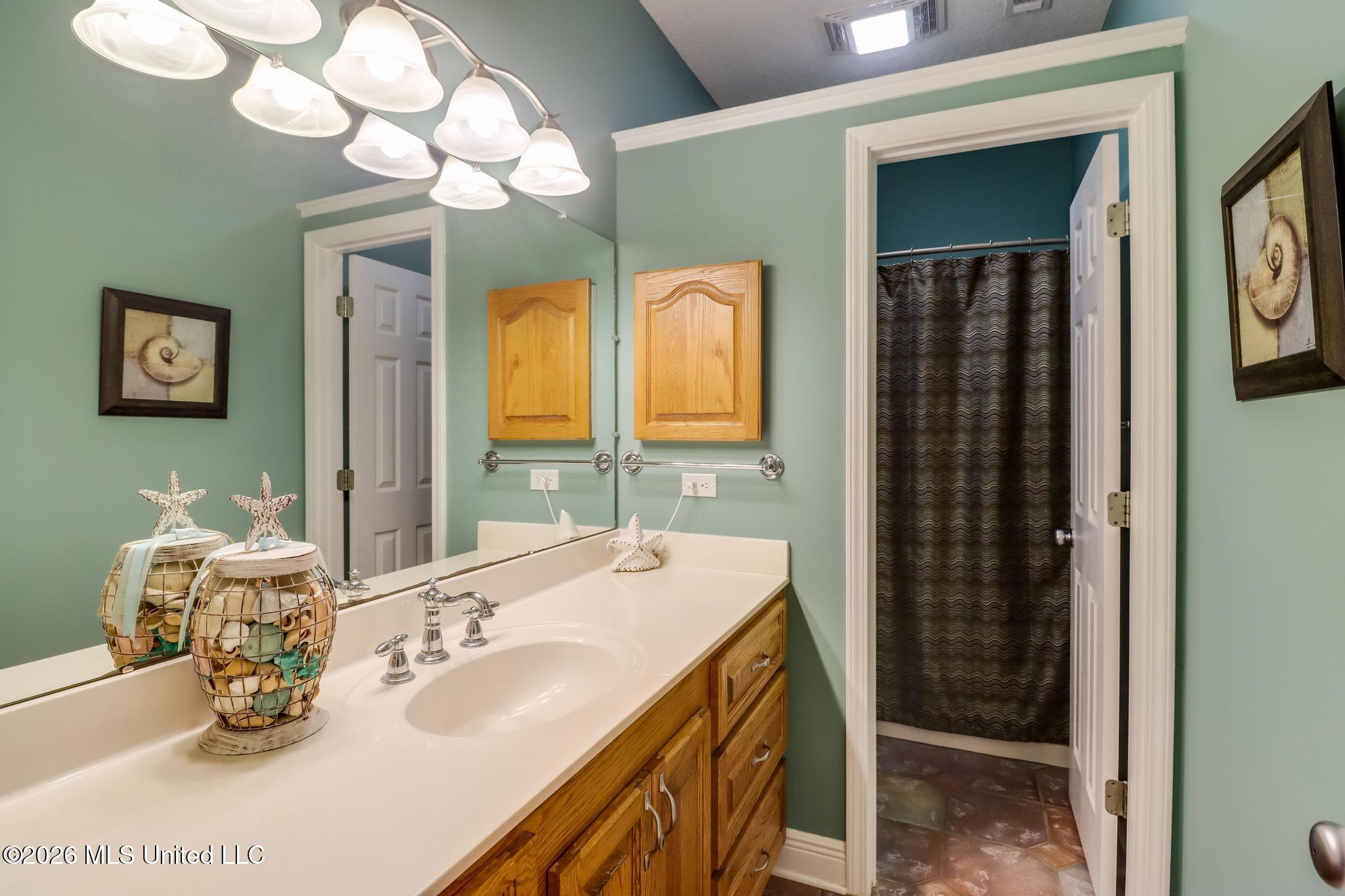 6423 Iona Street Diamondhead, MS 39525 - Photo 23 of 35 IMG_0406