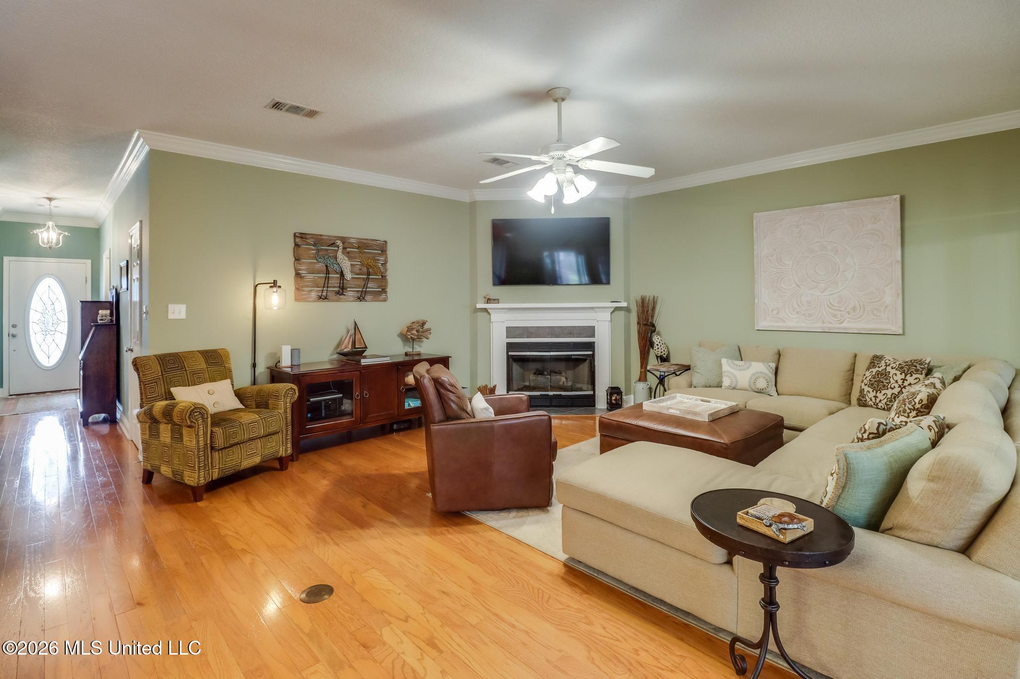 6423 Iona Street Diamondhead, MS 39525 - Photo 8 of 35 IMG_0433