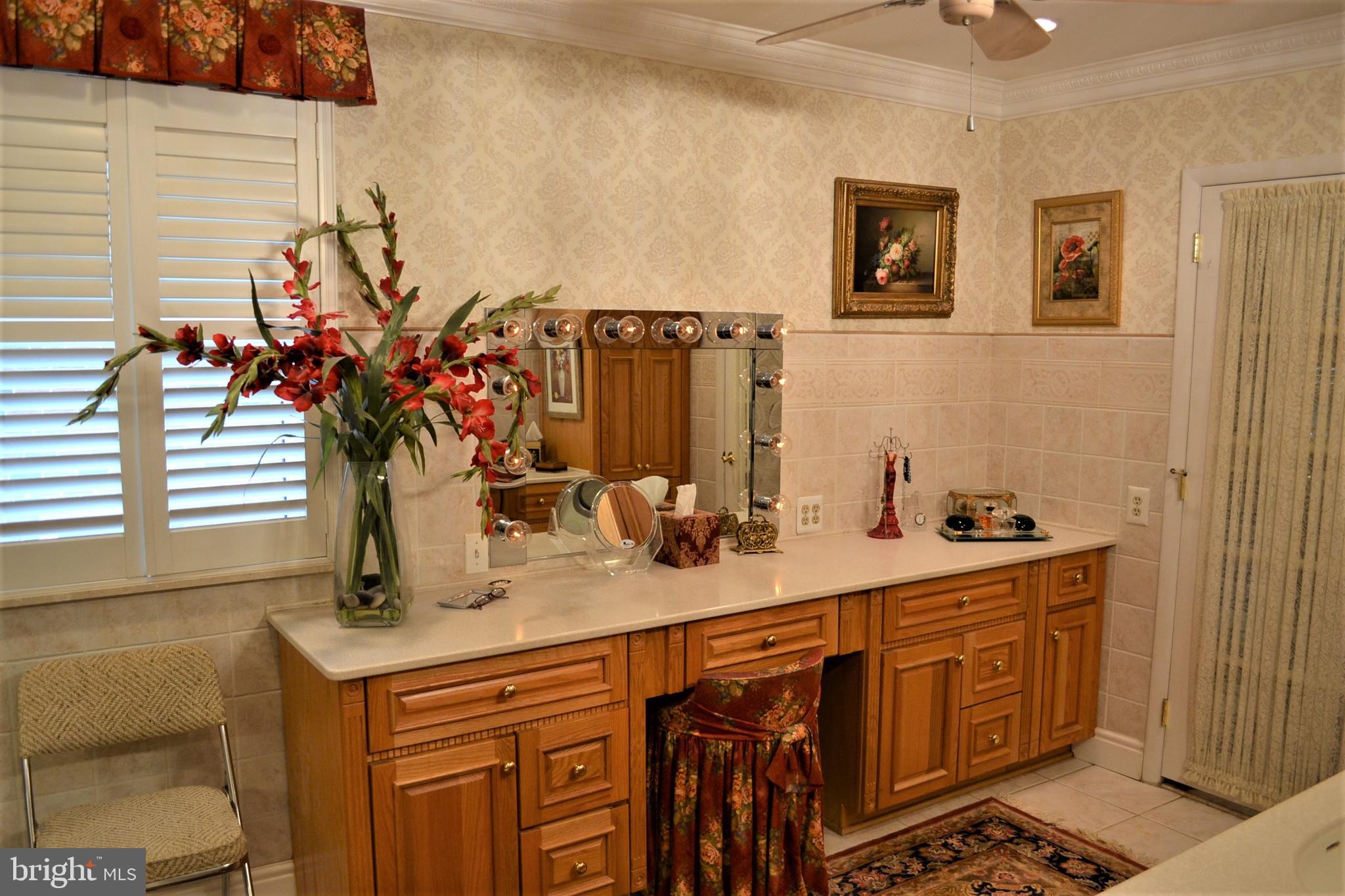 8531 Ridgeway Street Philadelphia, PA 19111 - Photo 19 of 44 Twin vanities in dressing area