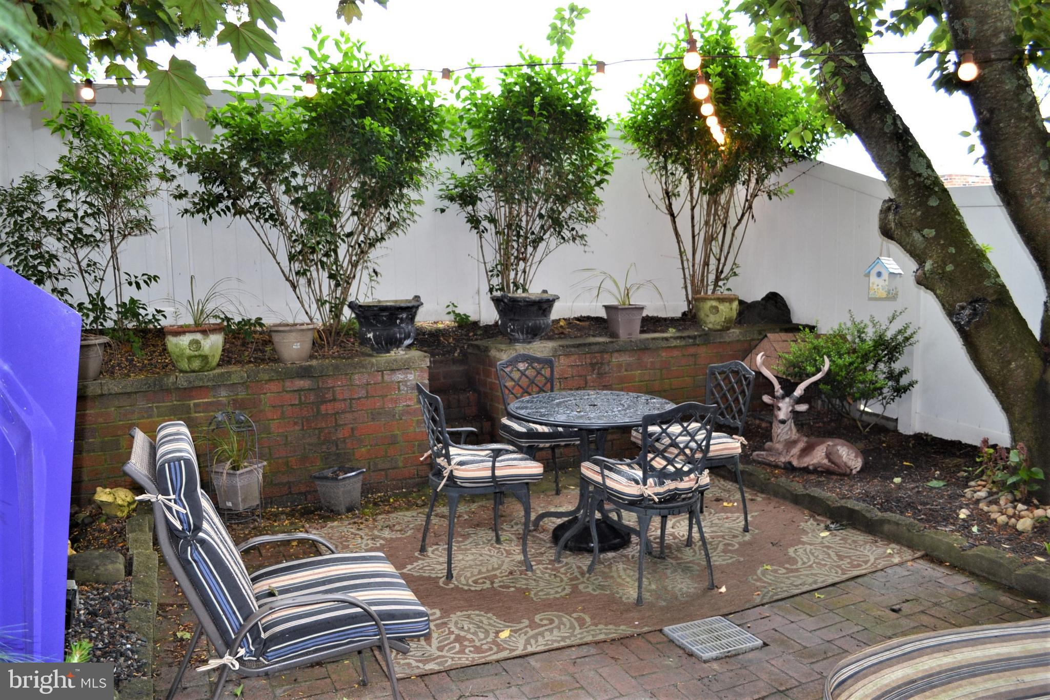 8531 Ridgeway Street Philadelphia, PA 19111 - Photo 39 of 44 Rear patio Oasis