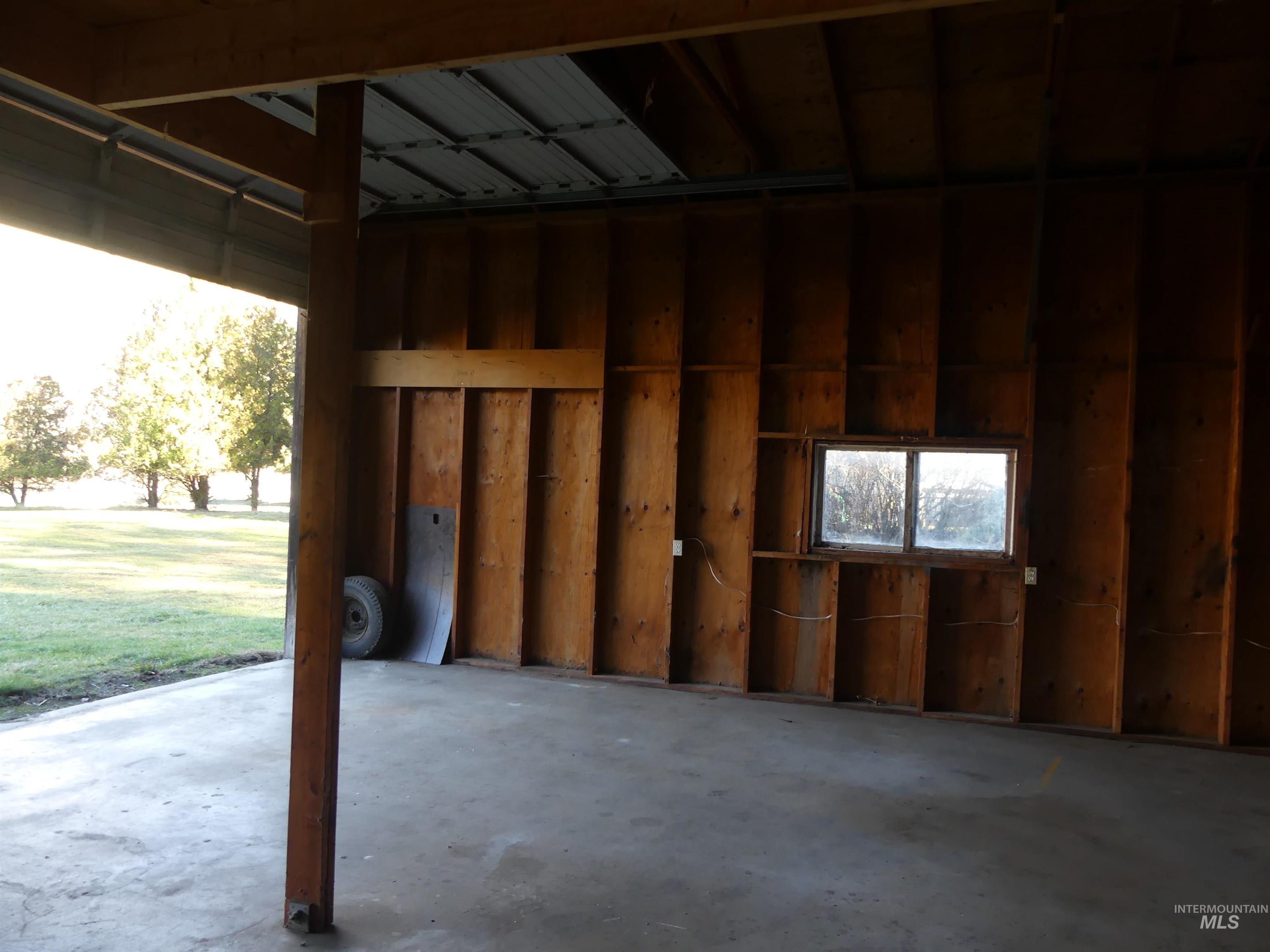 31404 Paradise Lane Lenore, ID 83541 - Photo 10 of 47