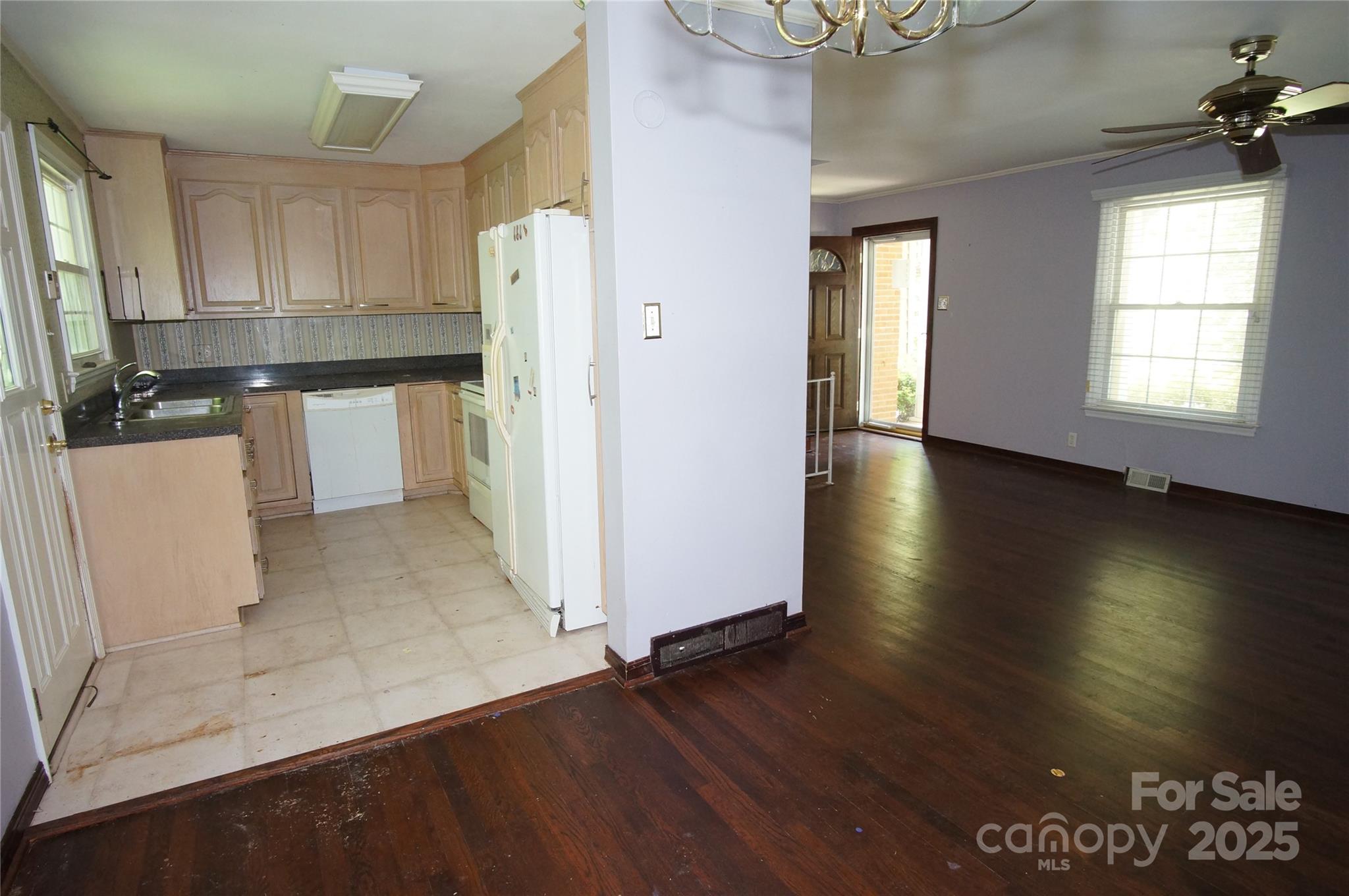 5127 Murrayhill Road Charlotte, NC 28210 - Photo 7 of 24 Gallery Image 7