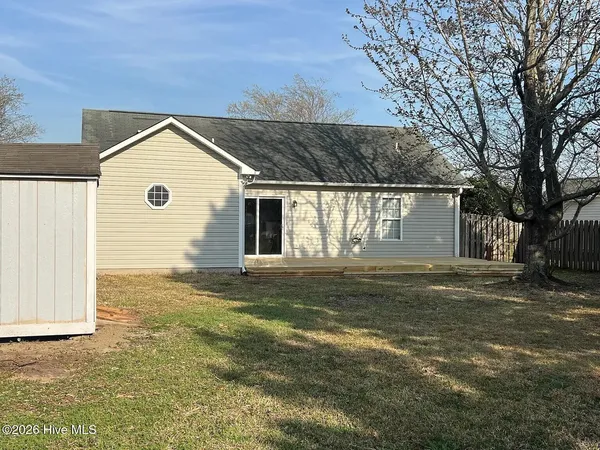 $2,000 | 7420 Whitney Drive, Wilmington, NC 28411
