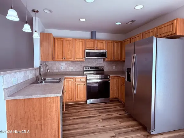 $2,000 | 7420 Whitney Drive, Wilmington, NC 28411