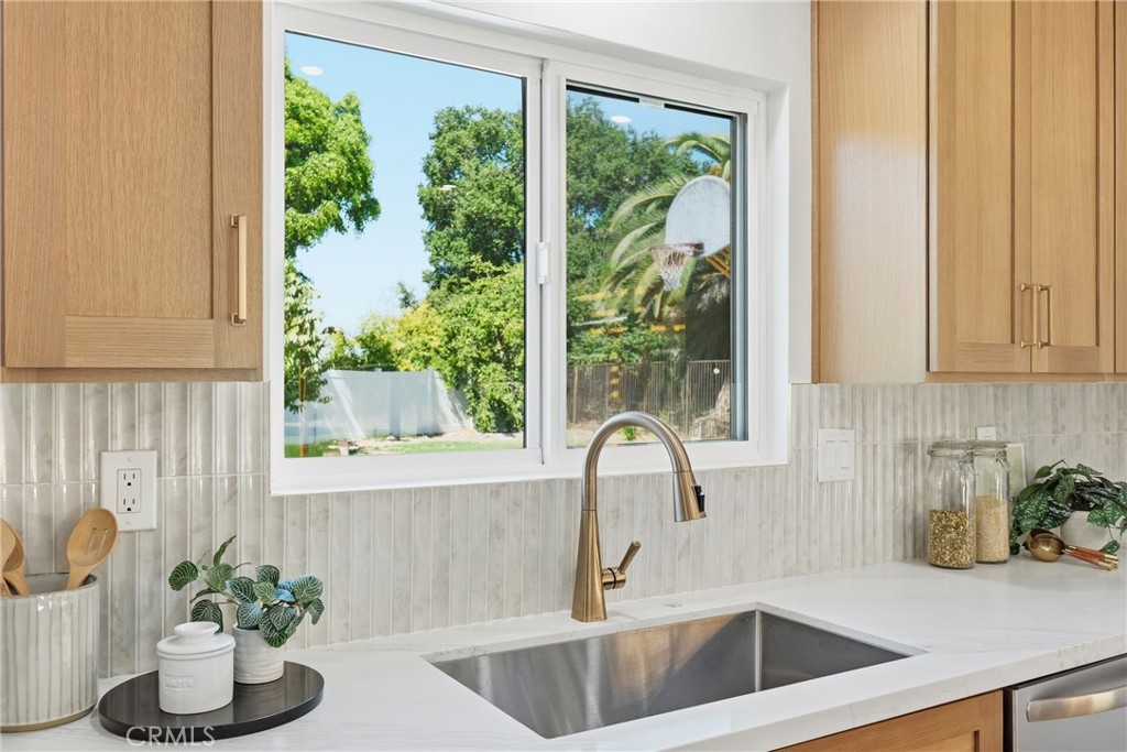 6 Skyview Circle Phillips Ranch, CA 91766 - Photo 11 of 39